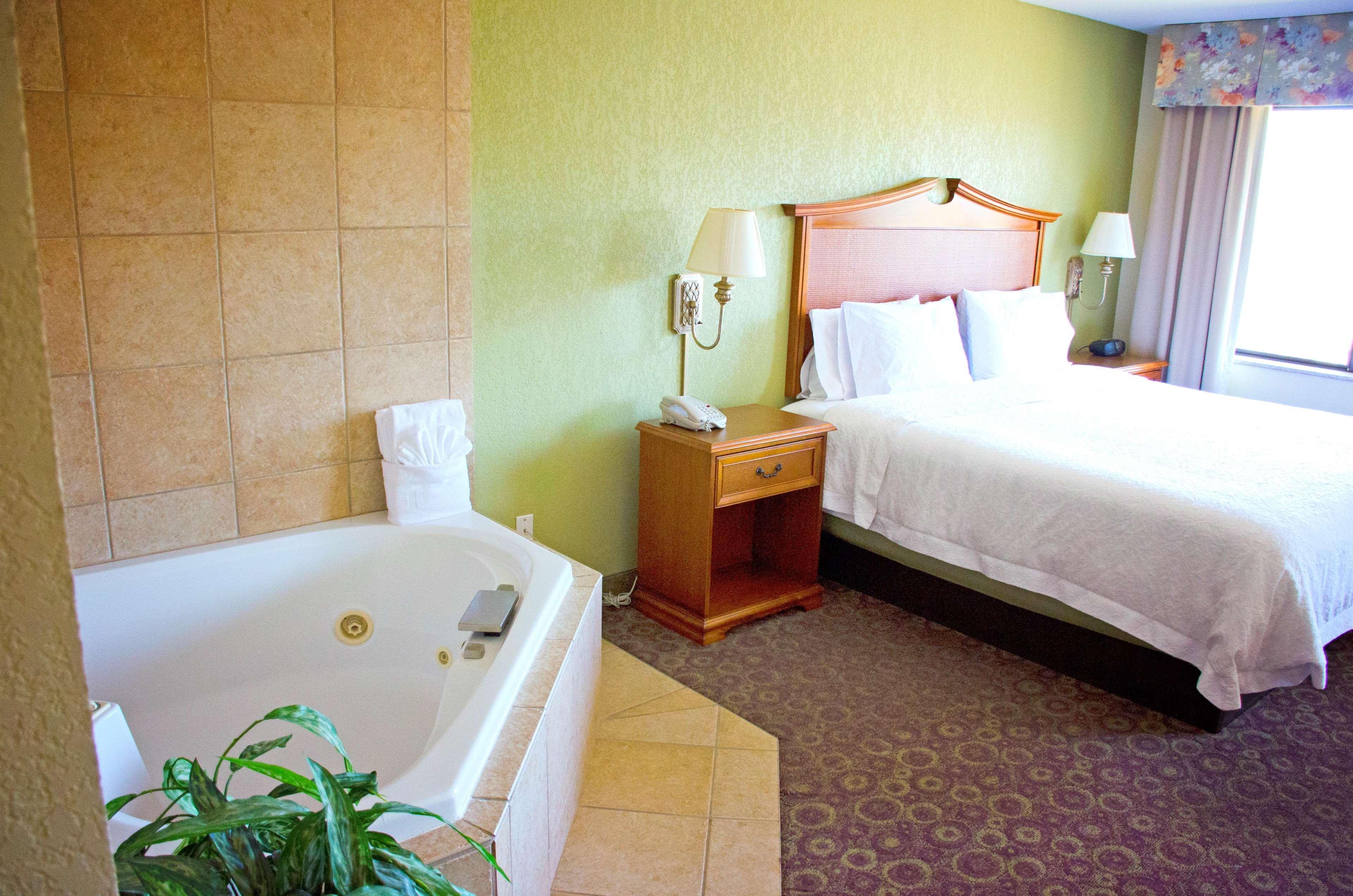 Hampton Inn & Suites קולג' סטיישן מראה חיצוני תמונה
