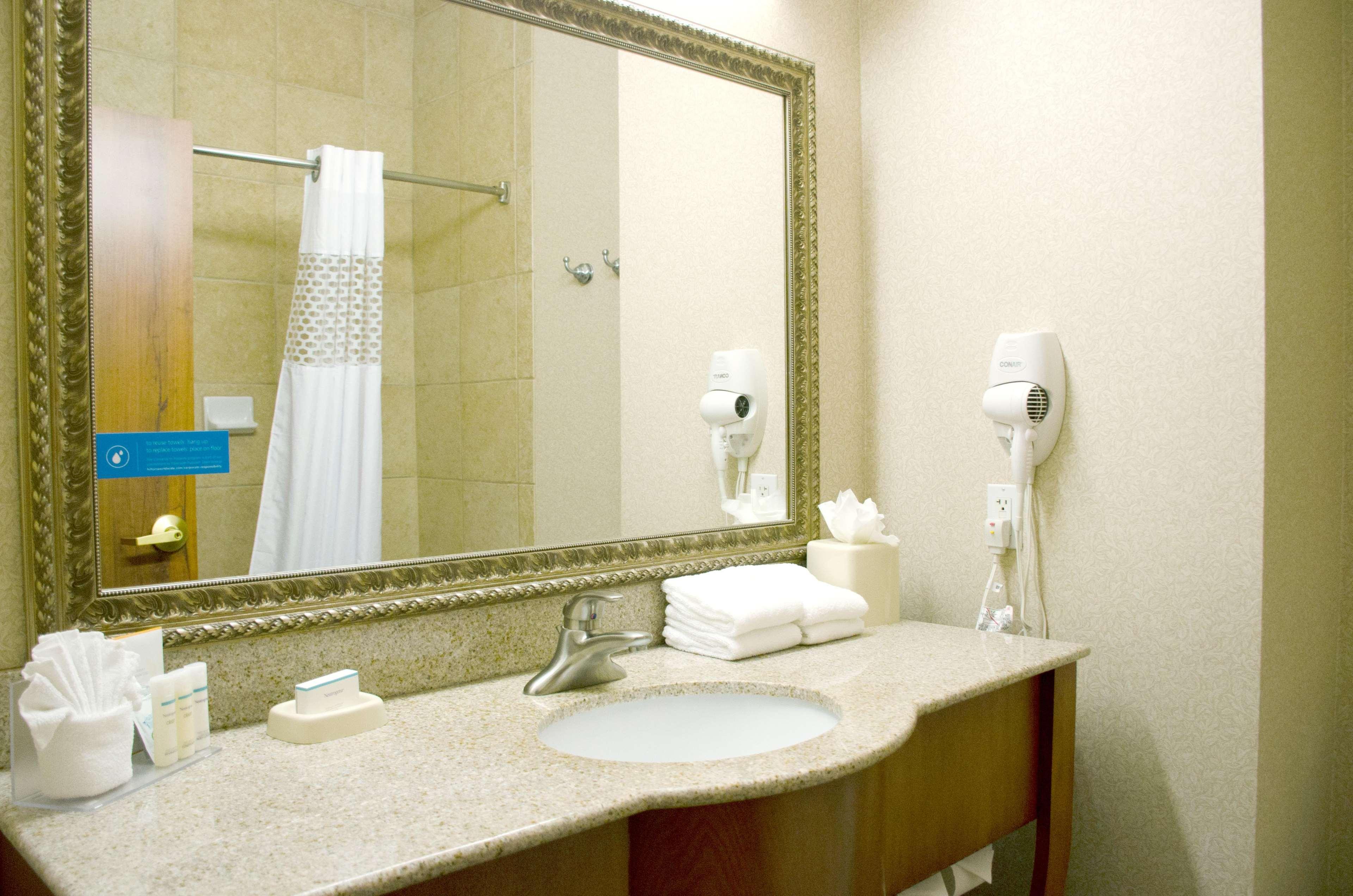 Hampton Inn & Suites קולג' סטיישן מראה חיצוני תמונה