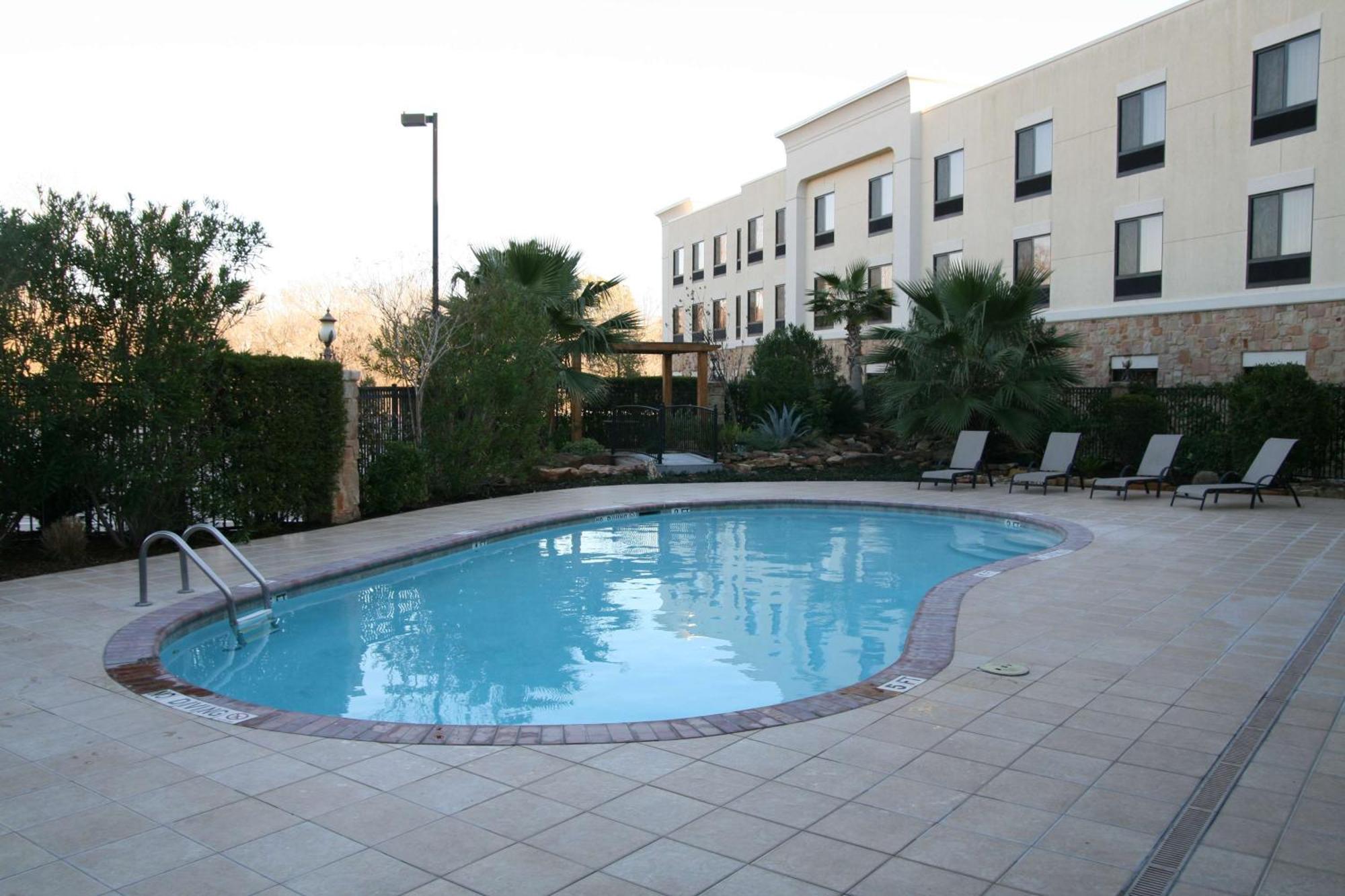 Hampton Inn & Suites קולג' סטיישן מראה חיצוני תמונה